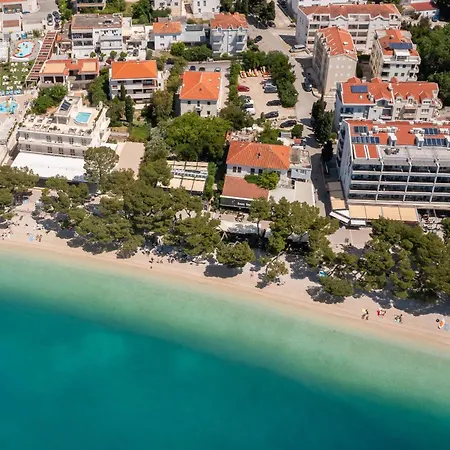 Beachfront Boutique With Free Parking