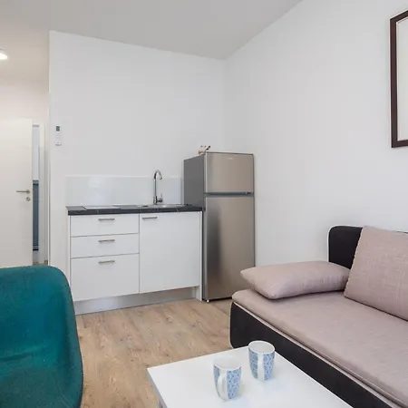 Beachfront Boutique With Free Parking Makarska