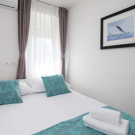 Apartment Beachfront Boutique With Free Parking Makarska