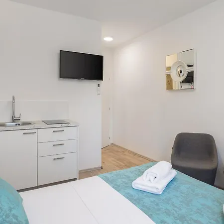 Apartment Beachfront Boutique With Free Parking