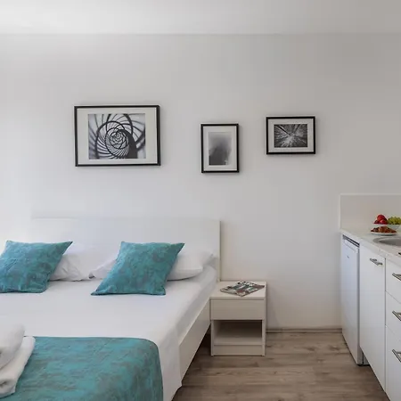 Apartment Beachfront Boutique With Free Parking