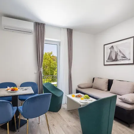 Apartment Beachfront Boutique With Free Parking