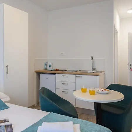 Apartment Beachfront Boutique With Free Parking Makarska