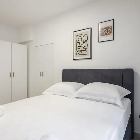 Beachfront Boutique With Free Parking * Makarska