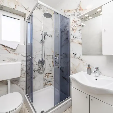 Apartment Beachfront Boutique With Free Parking