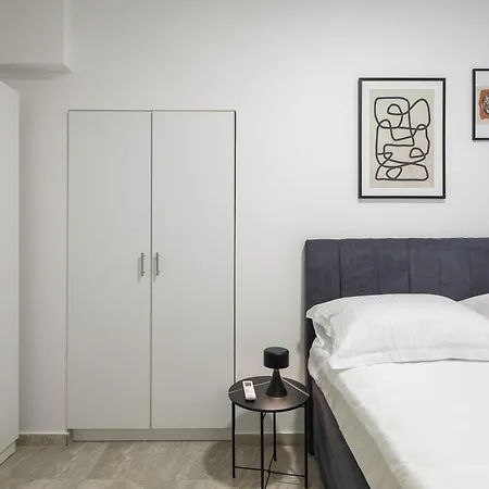 Beachfront Boutique With Free Parking Apartment Makarska