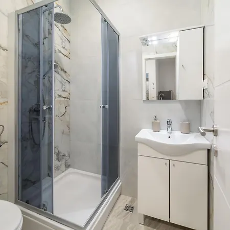Beachfront Boutique With Free Parking Apartment
